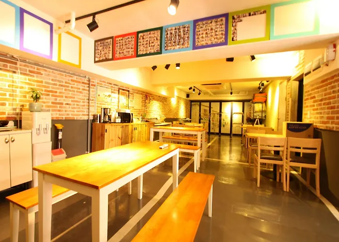 Friends One Myeongdong 招待所 3*