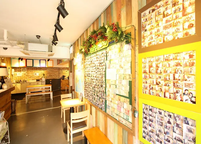Friends One Myeongdong 招待所 3*