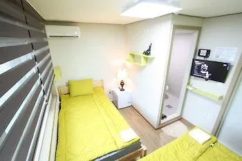 Friends One Myeongdong 3* 首爾